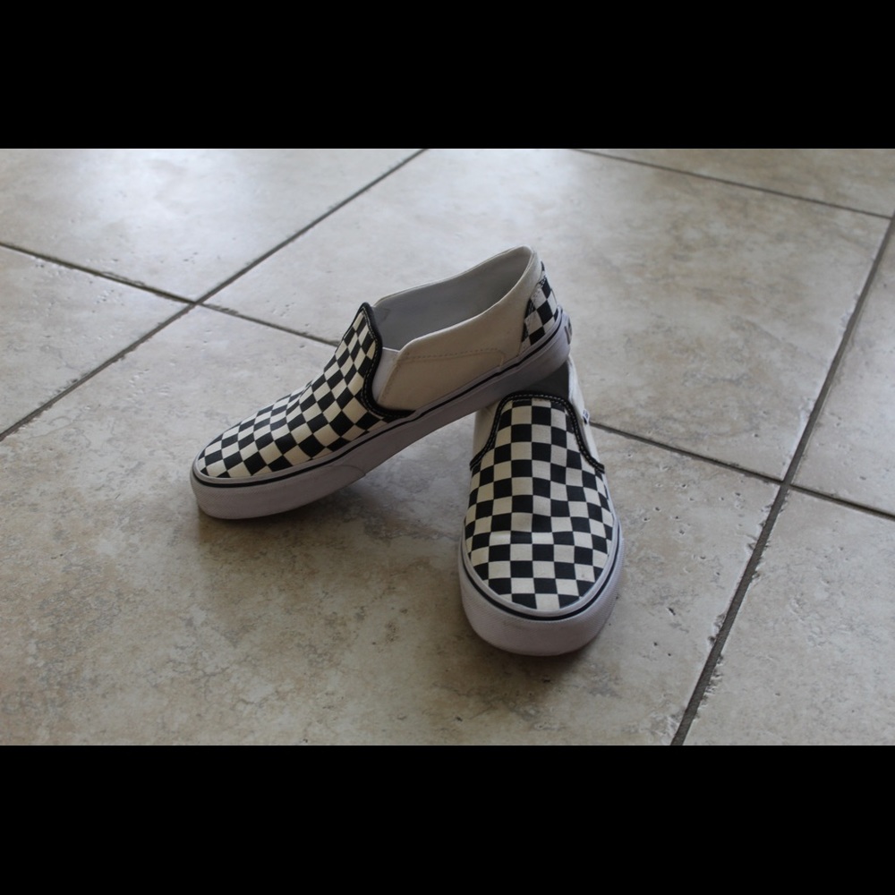 Used Checkered Slip On Vans (No Box)